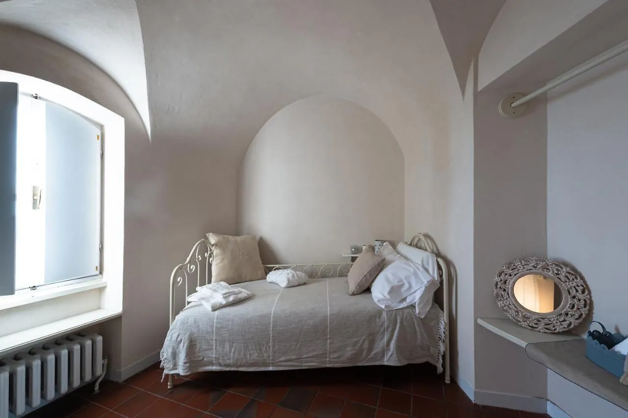Locanda Antica Osteria Saracena Del Bergallo Borgio Verezzi 4*,